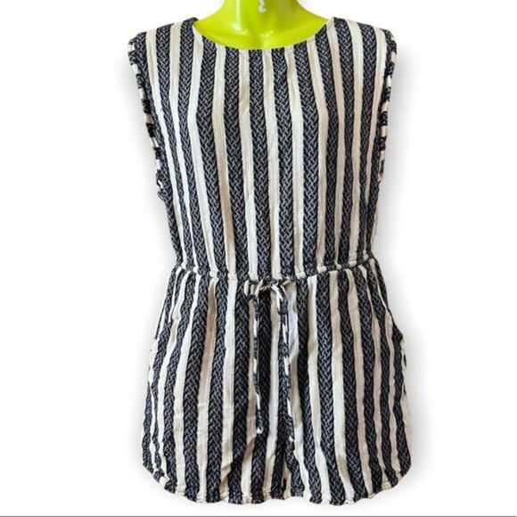 UNIVERSAL THREAD navy striped romper - Picture 2 of 10